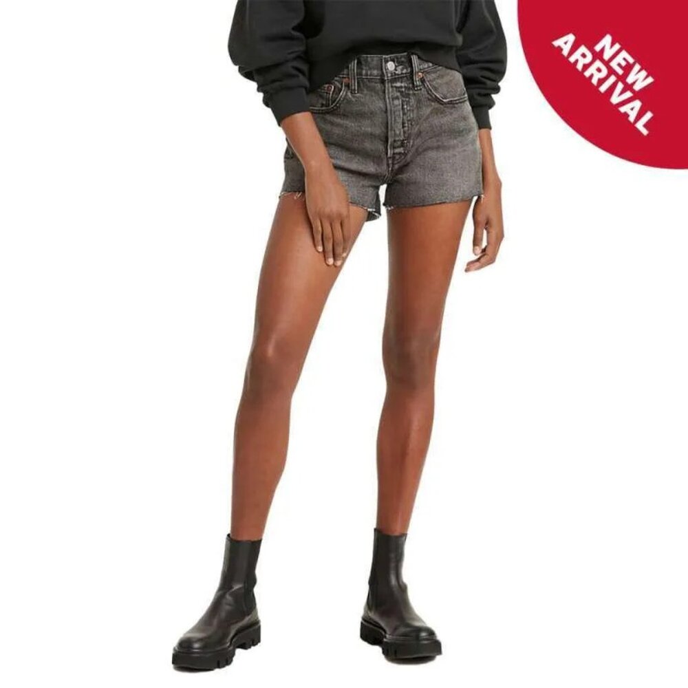 LEVI'S 501 original high rise jean shorts (sz26)